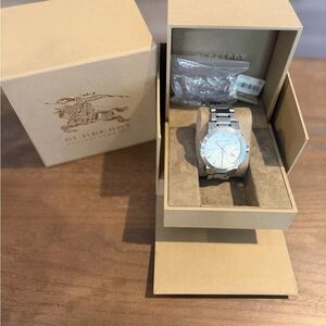 Burberry Silver and White Men's Watch